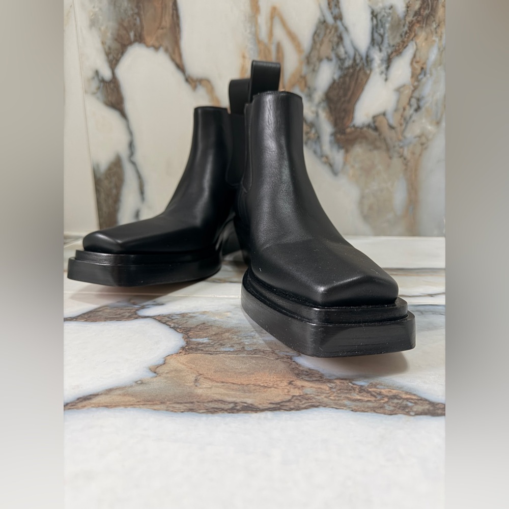 Bottega Veneta the Lean Leather Boots size 37 Women’s